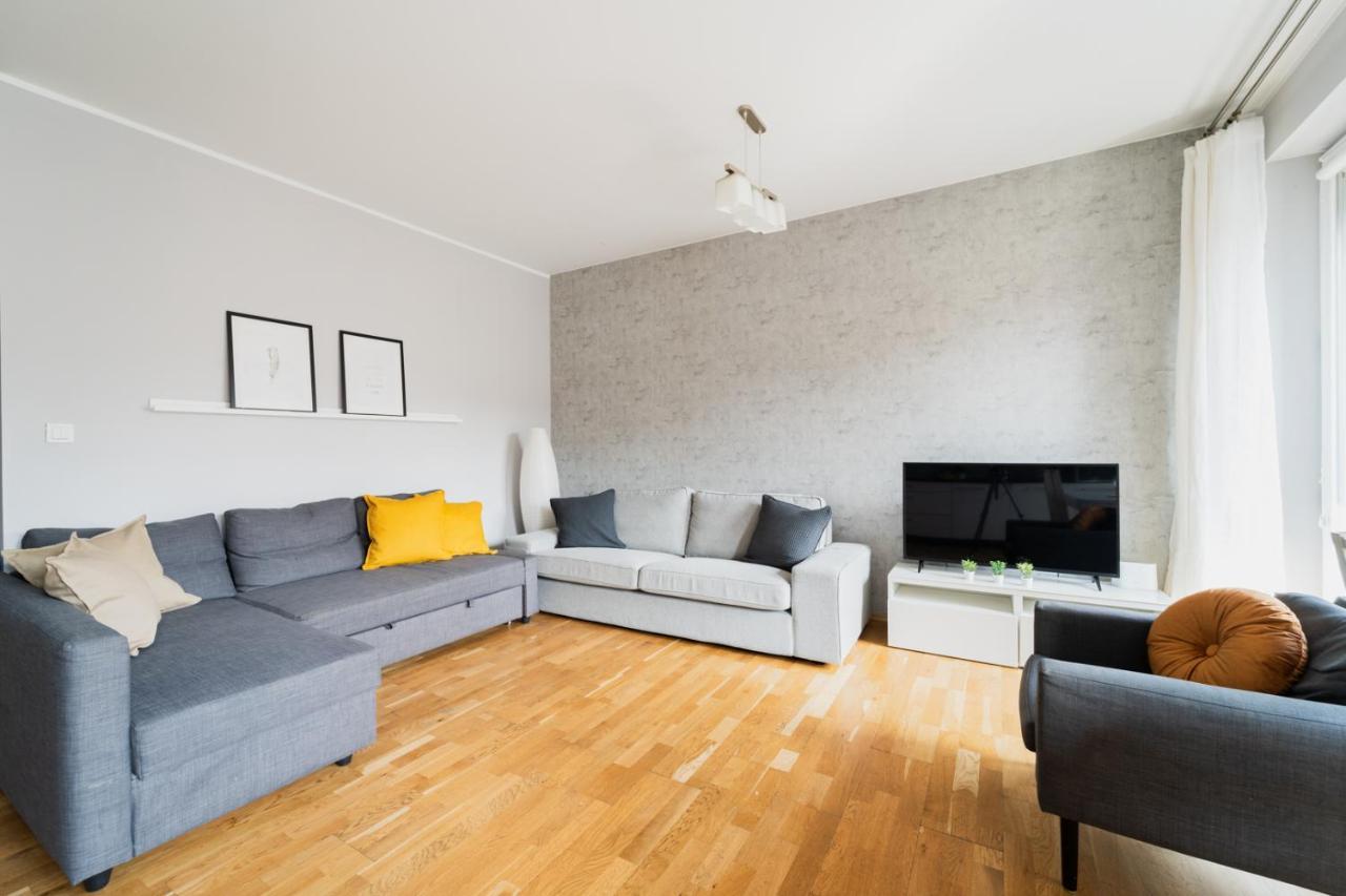 Big Old Town - 3 Rooms- 7 People-lift- Near Town Hall *